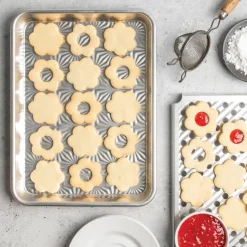 Naturals® Vintage Starburst Quarter Sheet Pan