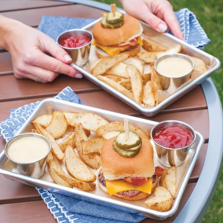 2 Pack Burger Serving Trays