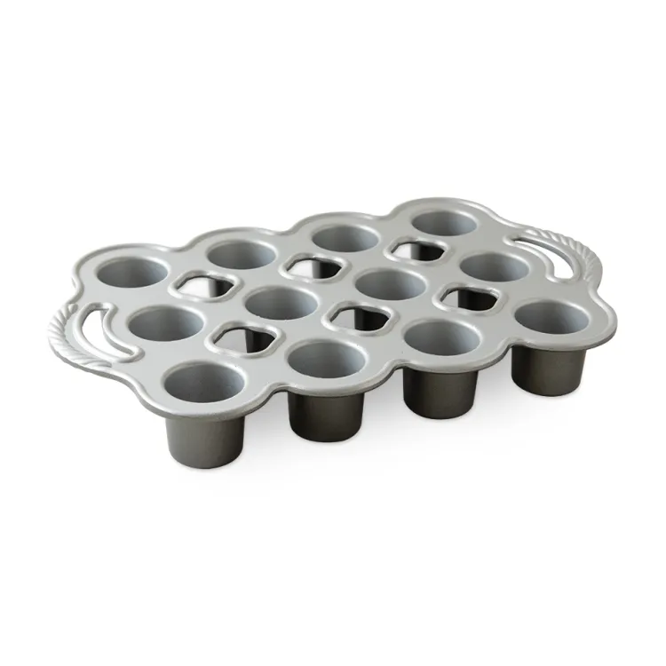Petite Popover Pan