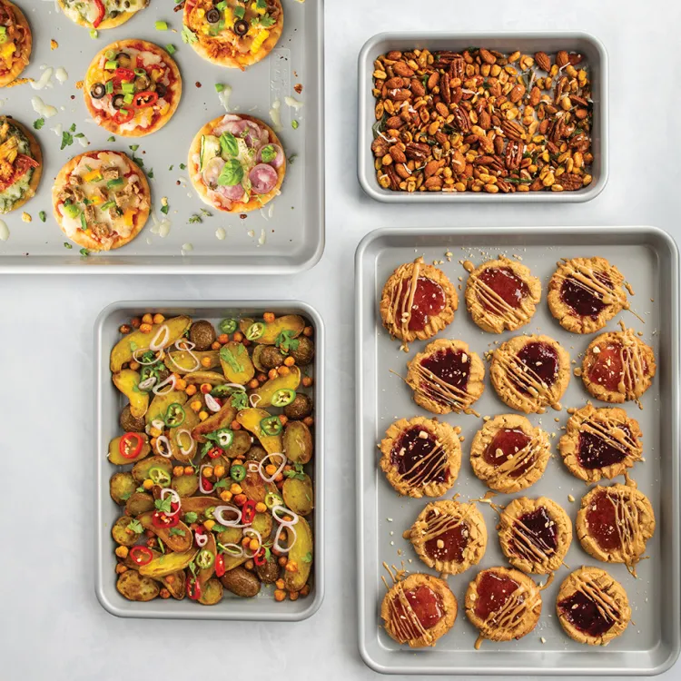 4-Piece Brilliant™ Bakeware Nonstick Sheet Pan Set