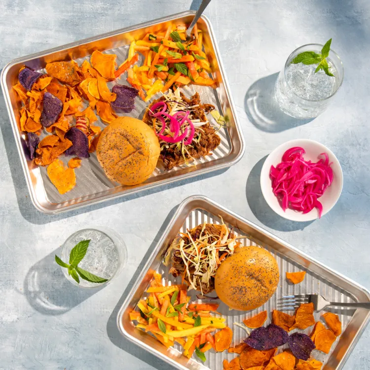 2-Piece Grill & Serve Trays