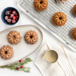 Pirouette Bundtlette® Pan