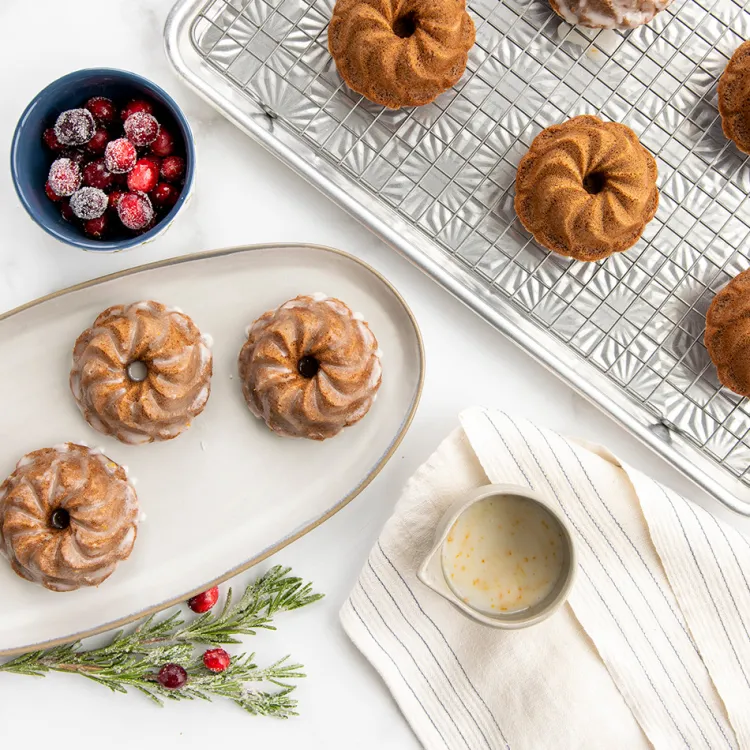 Pirouette Bundtlette® Pan