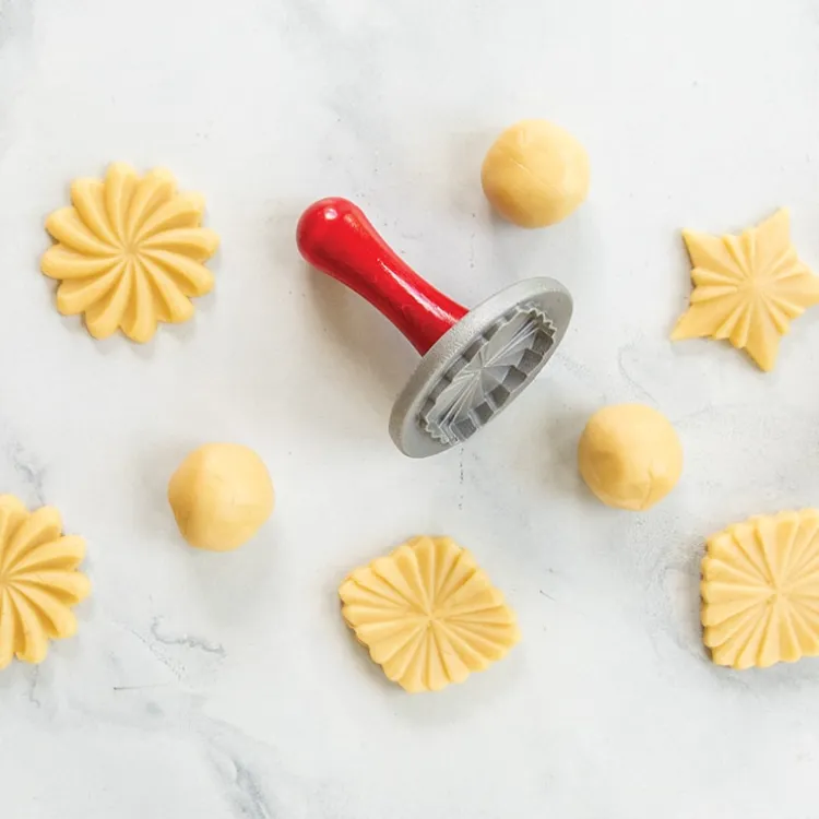 Pretty Pleated Cookie Stamps