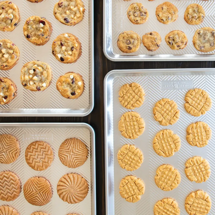 Prism Big Sheet Pan with Lid