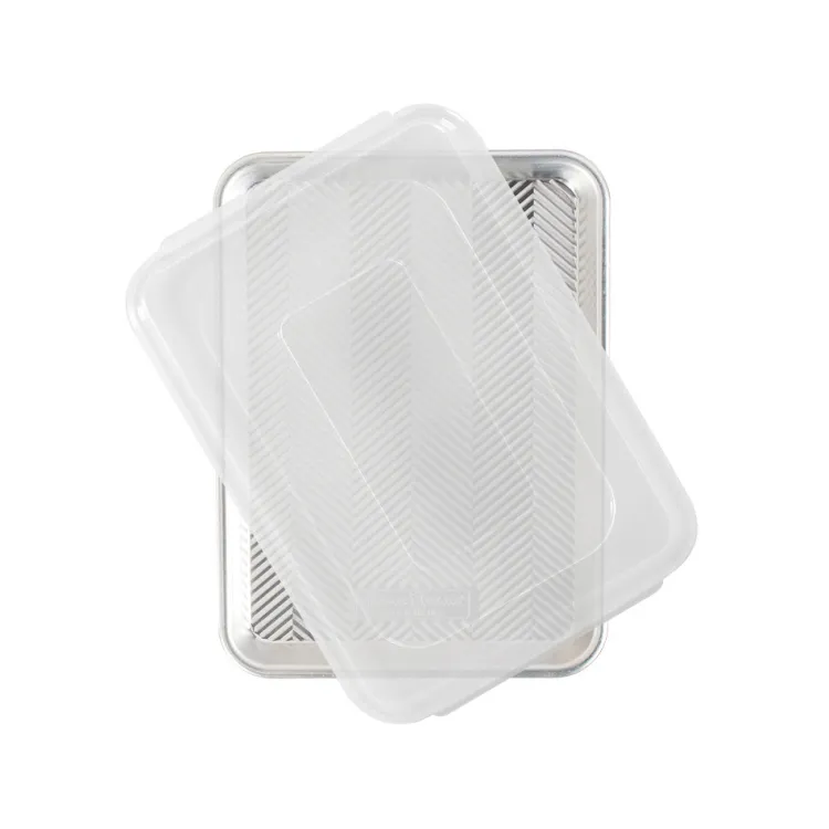 Prism Quarter Sheet Pan with Lid