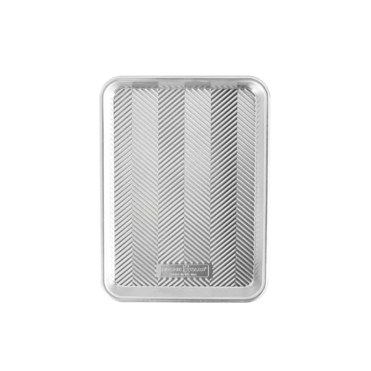 Prism Quarter Sheet Pan with Lid