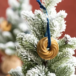 Set of 2 Gold Collectible Cast Ornaments, Classic and Heritage Bundt®