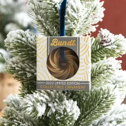 Set of 2 Gold Collectible Cast Ornaments, Classic and Heritage Bundt®
