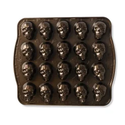 Skull Bites Cakelet Pan