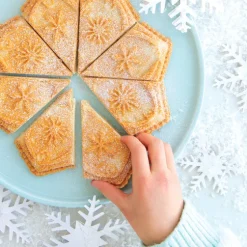 Sweet Snowflakes Shortbread Pan