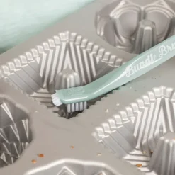 The Ultimate Bundt® Cleaning Tool