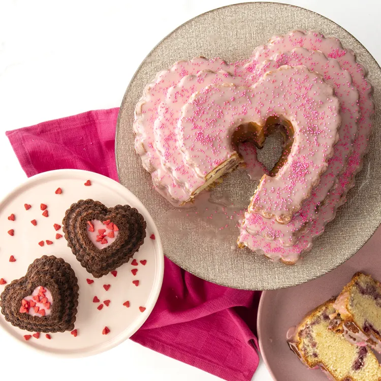 Tiered Heart Cakelet Pan