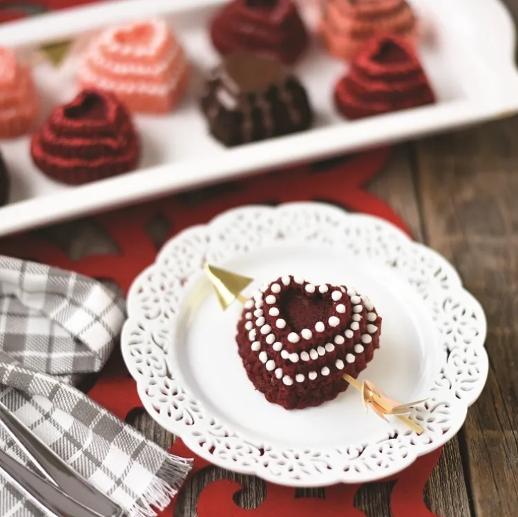 Tiered Heart Cakelet Pan