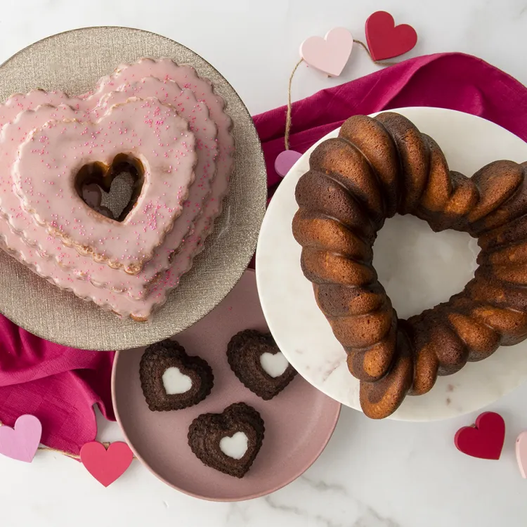 Tiered Heart Cakelet Pan