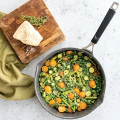 Verde™ 10 Inch Ceramic Nonstick Skillet and Lid