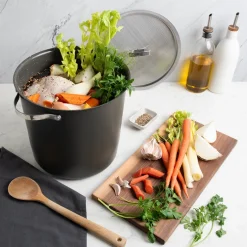 Verde™ 12 Qt Stock Pot with Lid