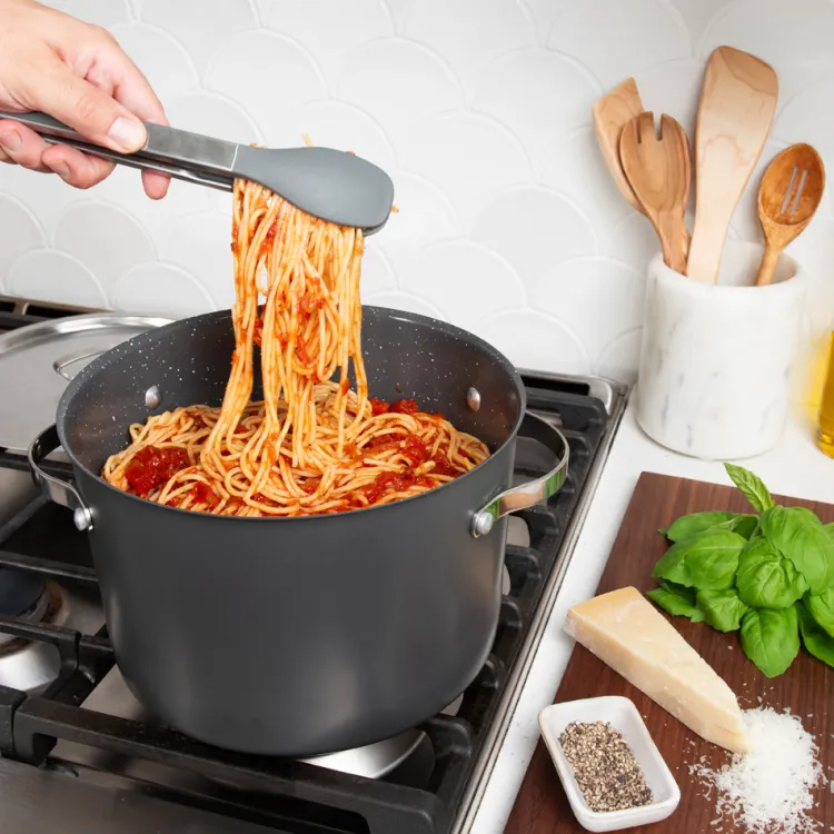Verde™ 8 Qt Stock Pot with Lid