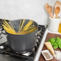 Verde™ 8 Qt Stock Pot with Lid