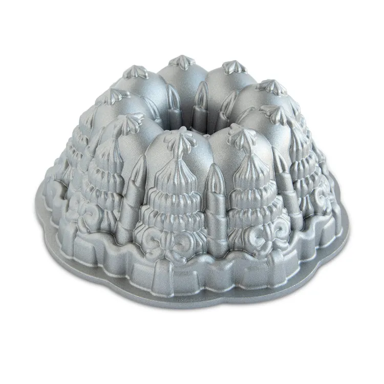 Very Merry Bundt® Pan