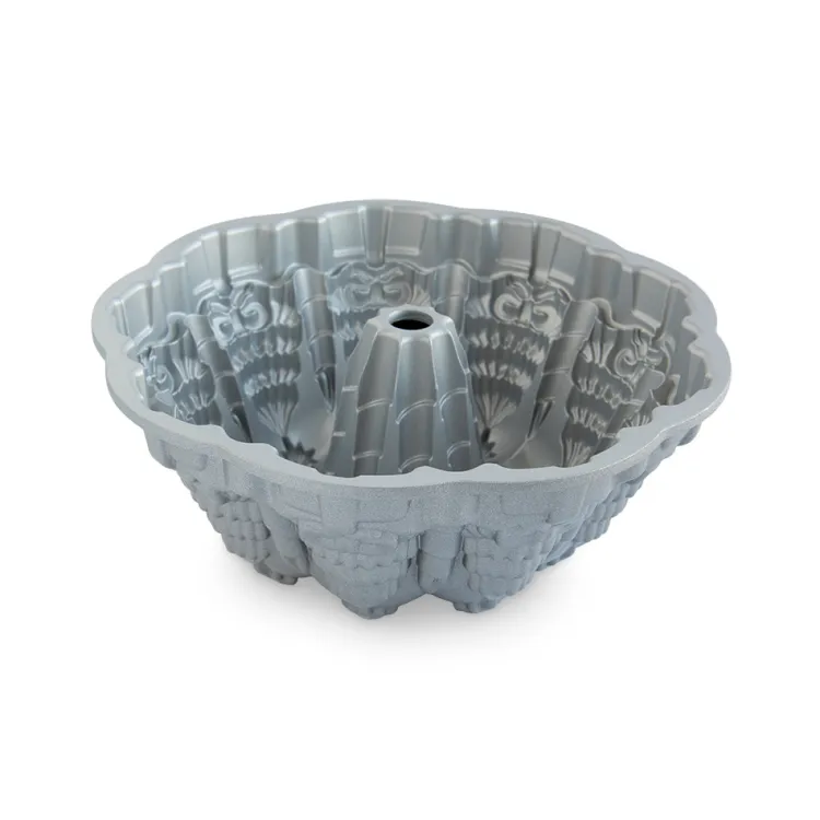 Very Merry Bundt® Pan