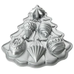 Vintage Ornament Cakelet Pan