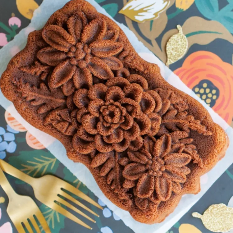 Wildflower Loaf and Bundt® Cleaning Tool Set